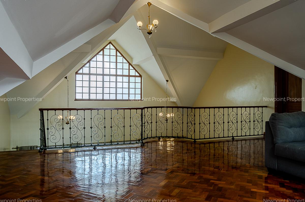 4 Bed House with En Suite in Karen - 3