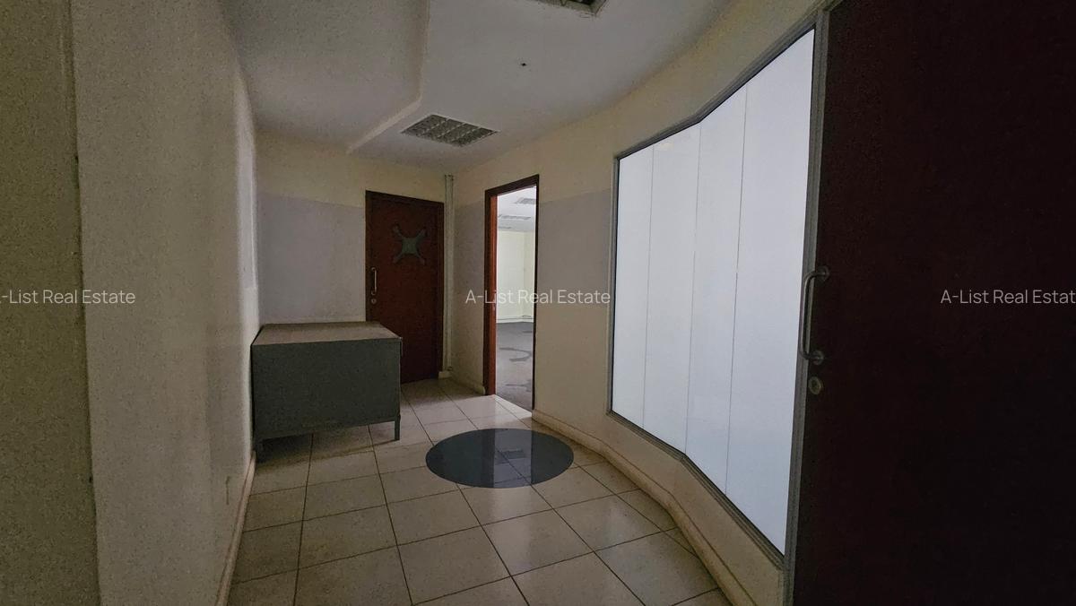 2,400 ft² Commercial Property with Fibre Internet at Peponi Road - 7