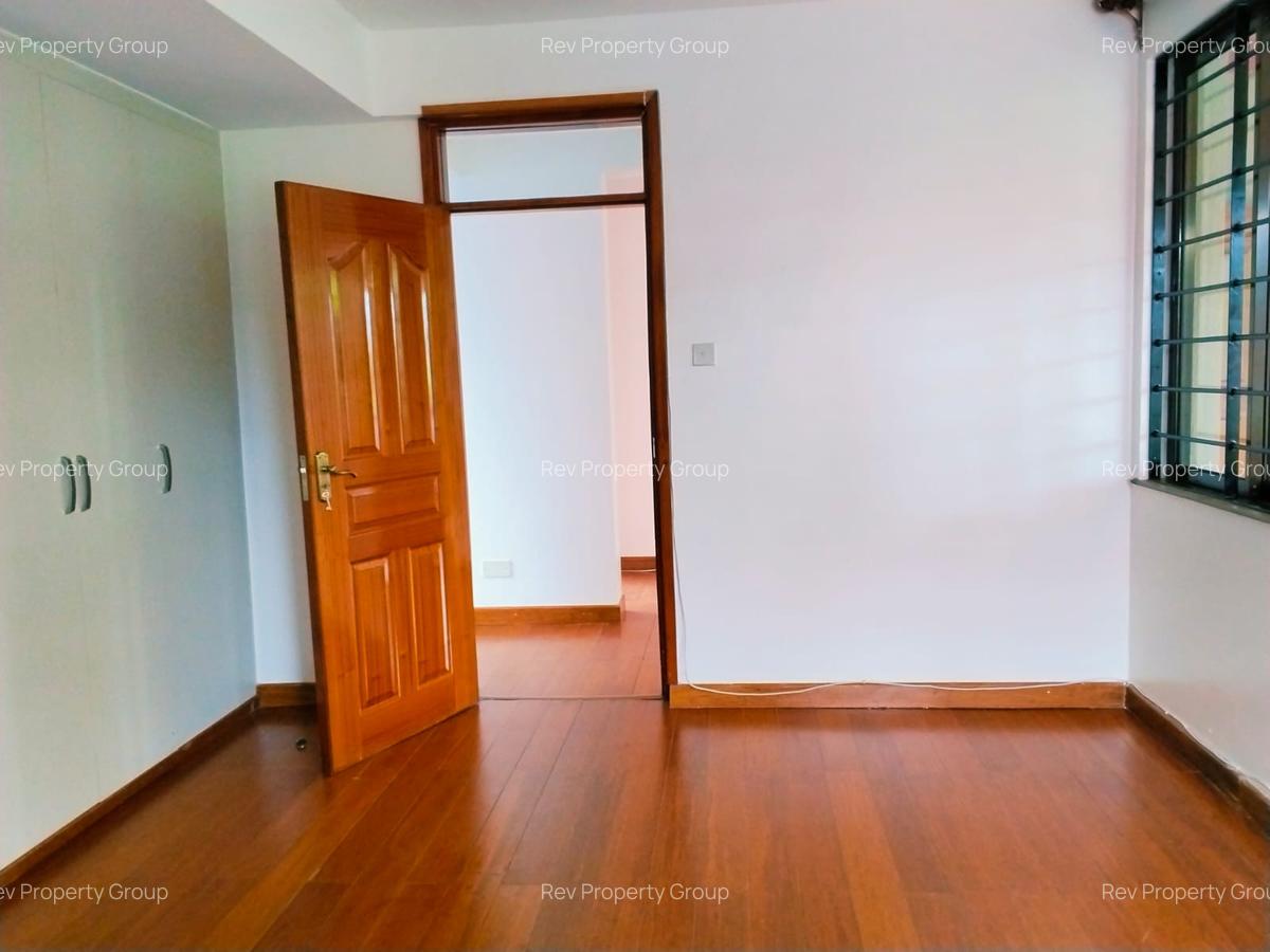 5 Bed Villa with En Suite in Lavington - 17