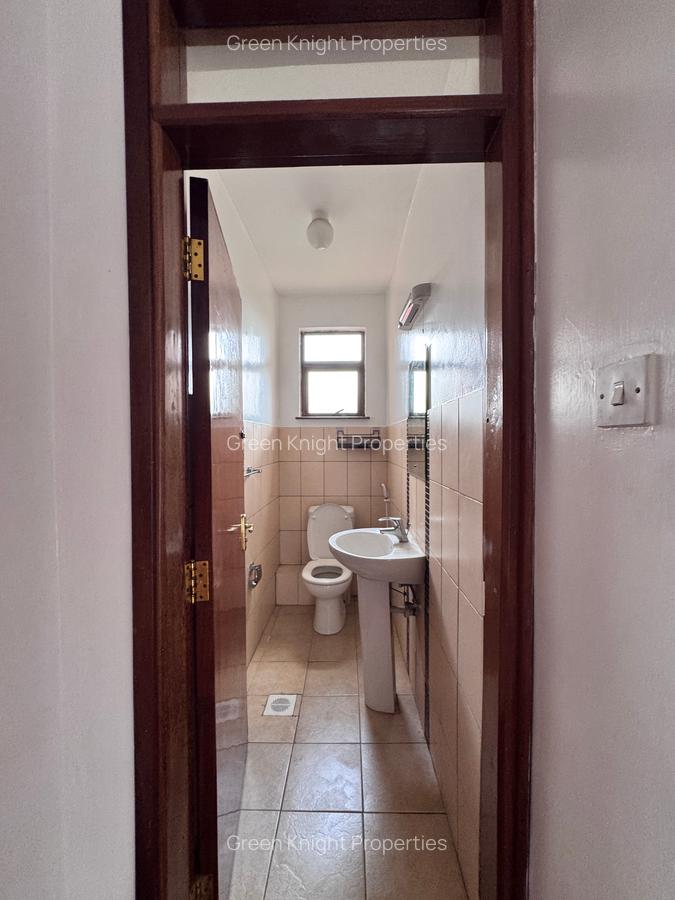 Serviced 3 Bed Apartment with En Suite in Kilimani - 8