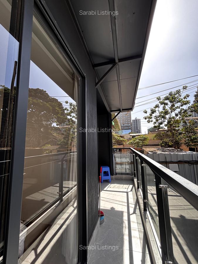 1 Bed Apartment with En Suite in Westlands Area - 4