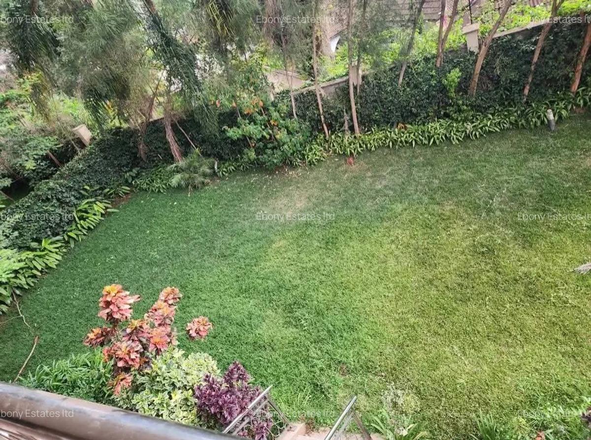 6 Bed Townhouse with En Suite in Lavington - 3