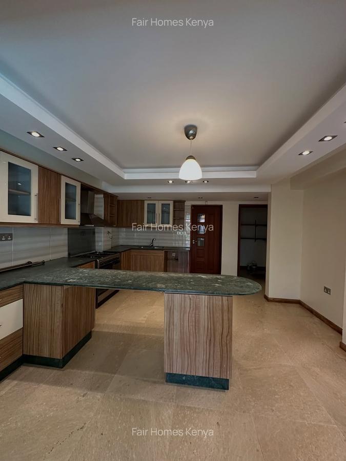 5 Bed Townhouse with En Suite at Convent Drive - 19
