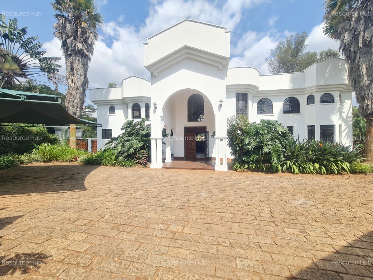 5 Bed House with En Suite at Nyari - 2