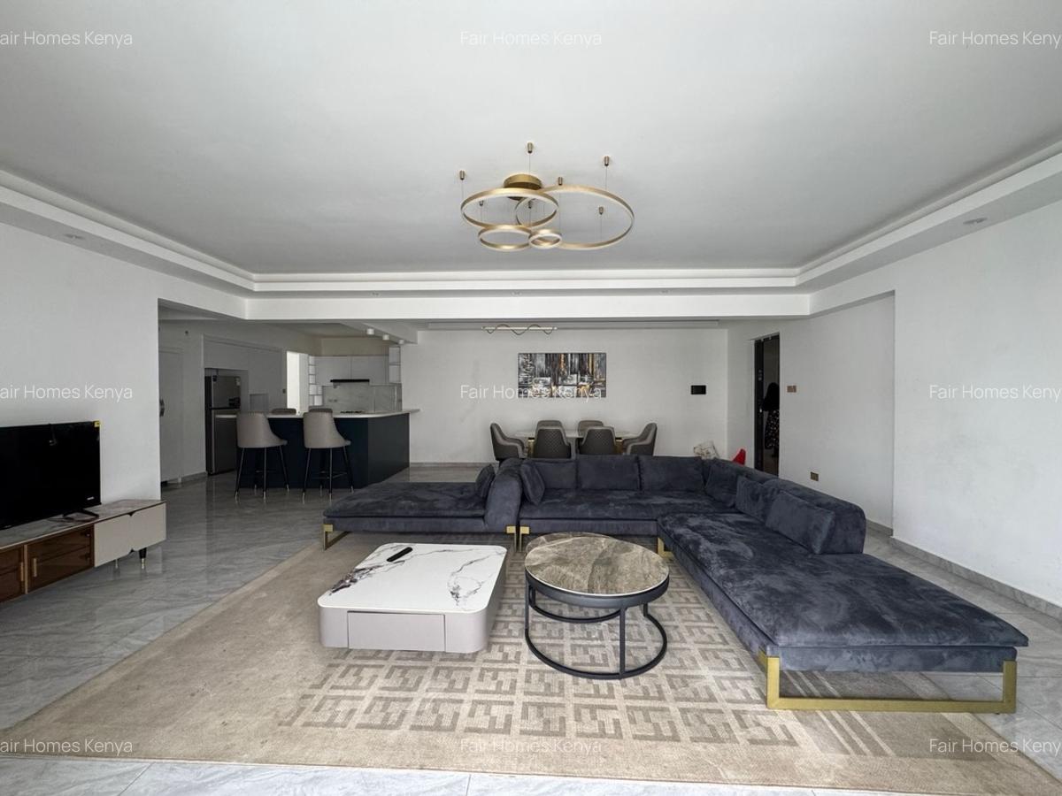 4 Bed Apartment with En Suite at Valley Arcade - 2