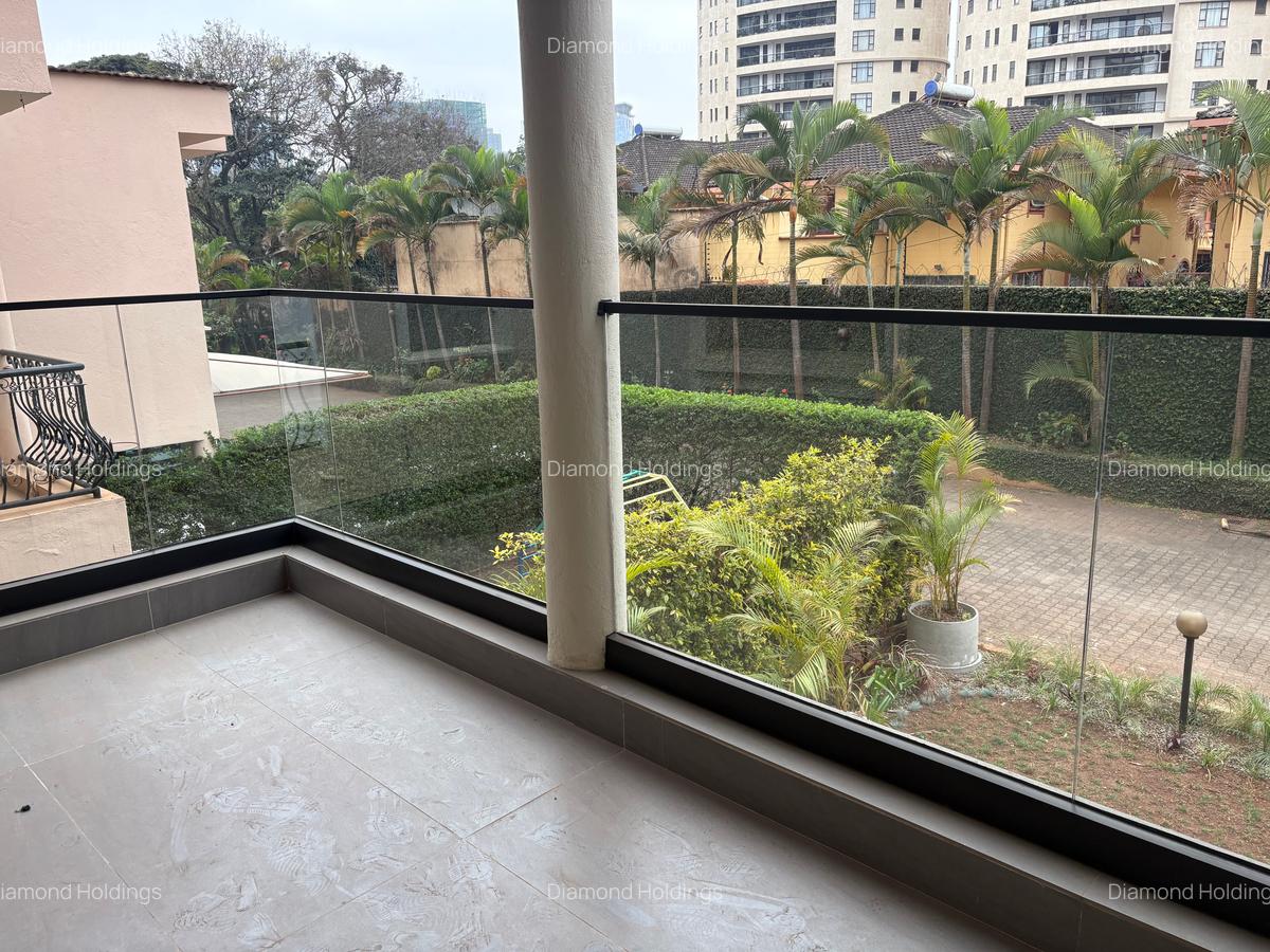 4 Bed Townhouse with En Suite in General Mathenge - 5