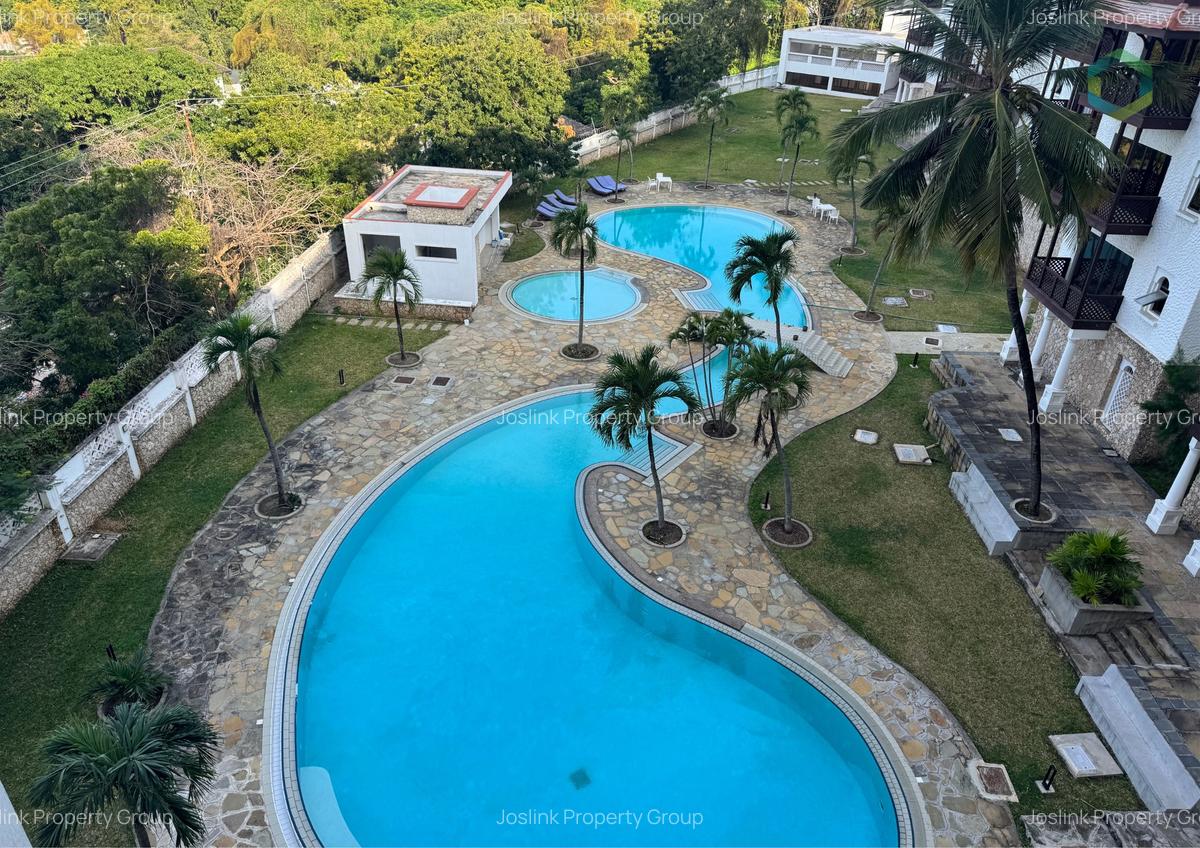 3 Bed Apartment with En Suite in Nyali Area - 1
