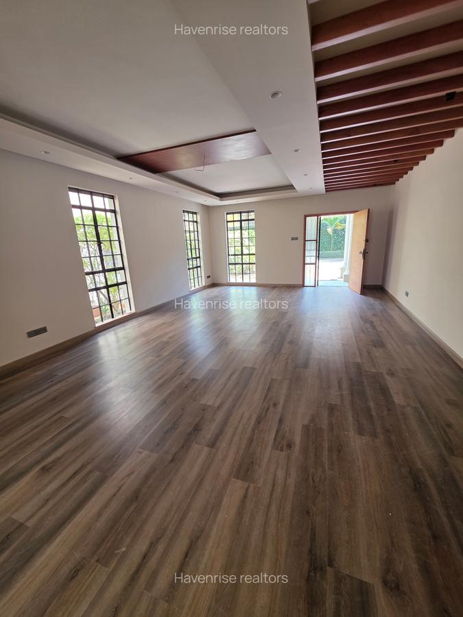 4 Bed Townhouse with En Suite at Westlands - 1