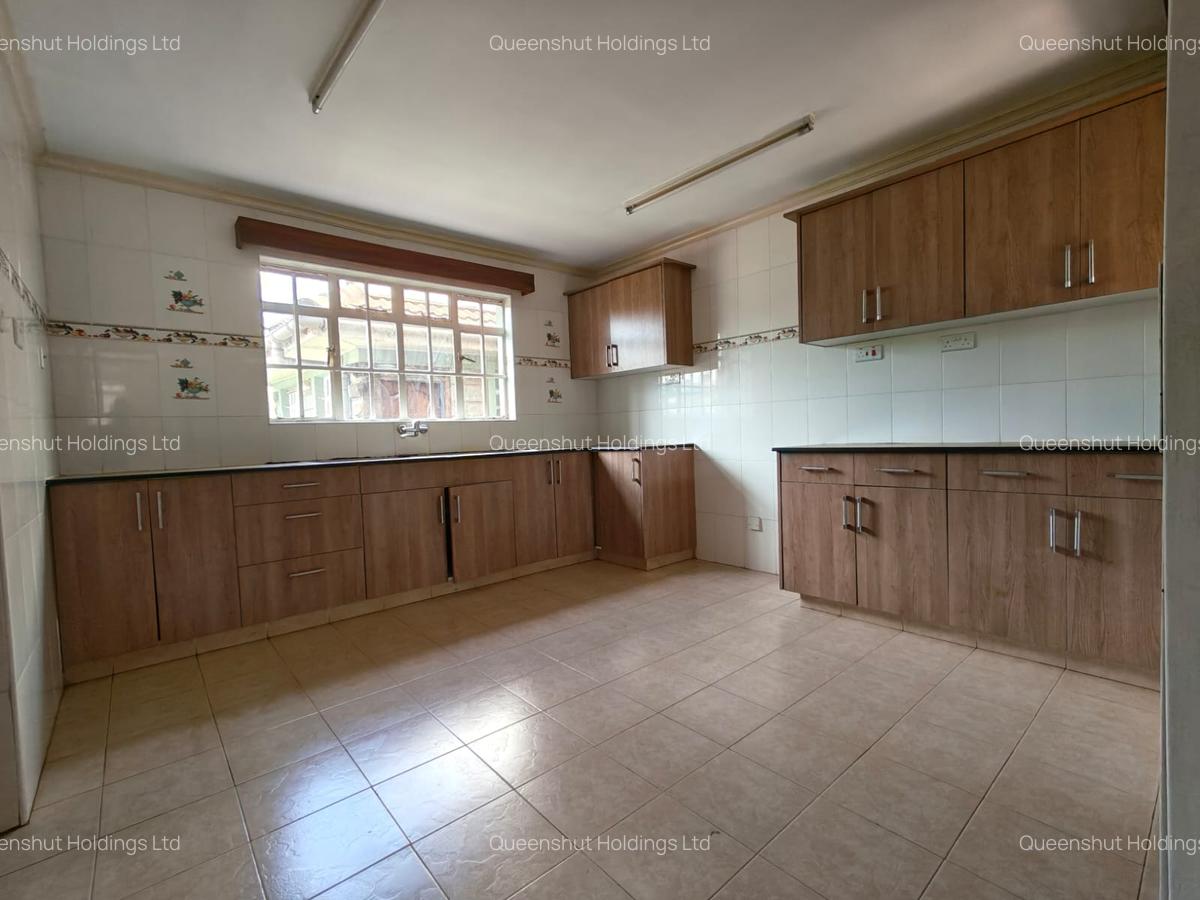 4 Bed Townhouse with En Suite in Kiambu Road - 4