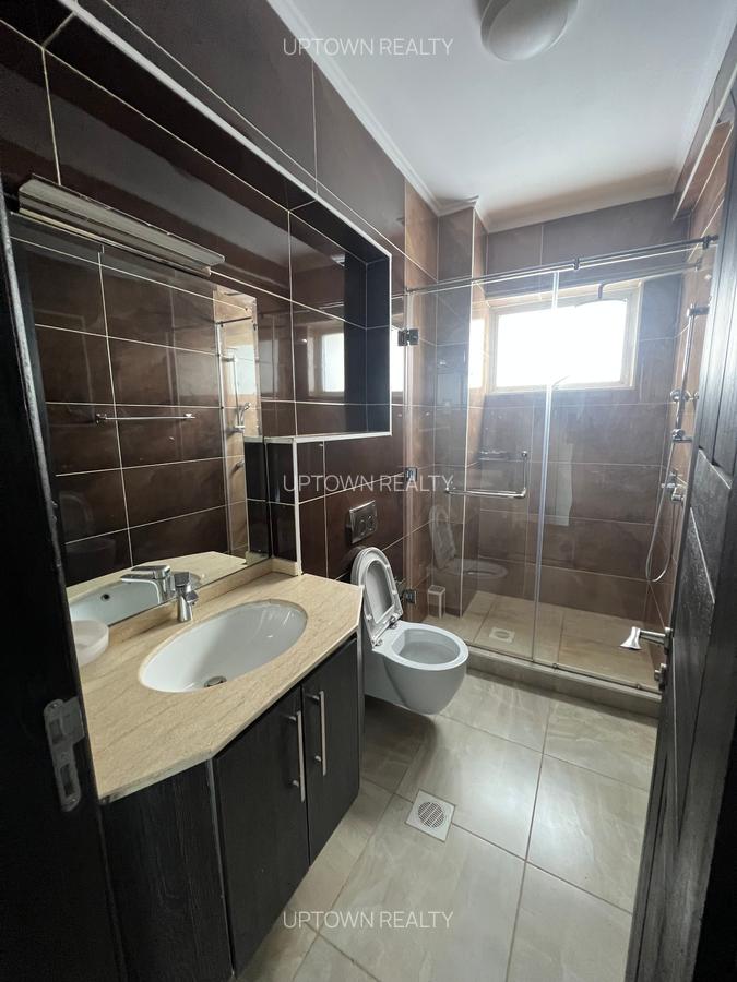 Serviced 3 Bed Apartment with En Suite at Riverside - 12