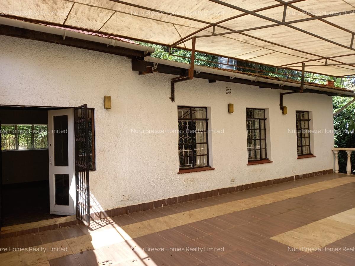 4 Bed House with En Suite in Spring Valley - 15
