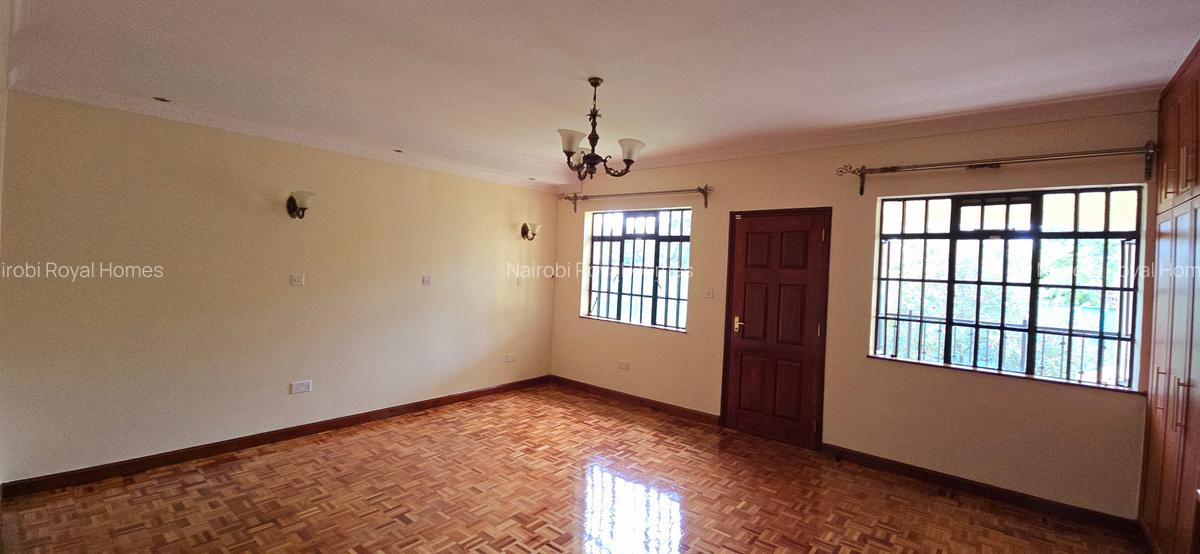 4 Bed Townhouse with En Suite at Lavington Green - 11