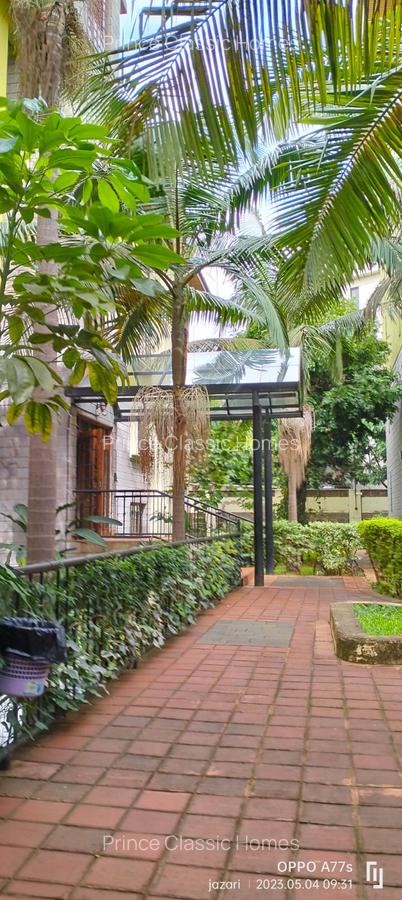 3 Bed Apartment with En Suite in Lavington - 4