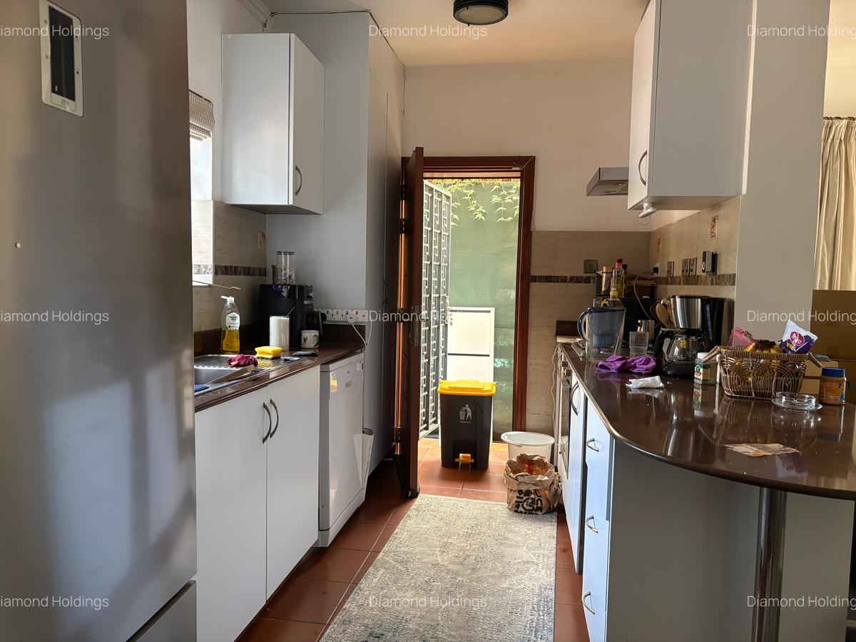 2 Bed Apartment with En Suite in Runda - 8