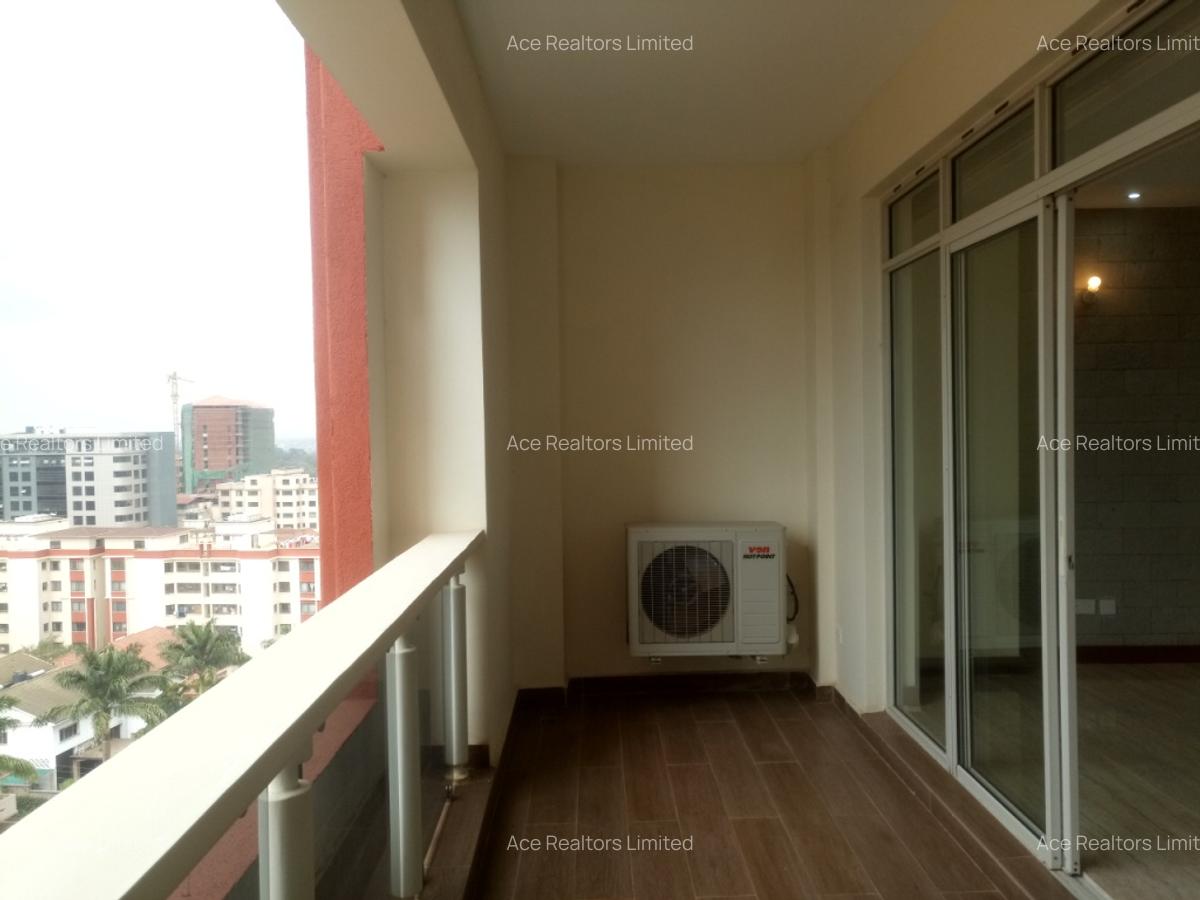 3 Bed Apartment with En Suite at Parklands - 12