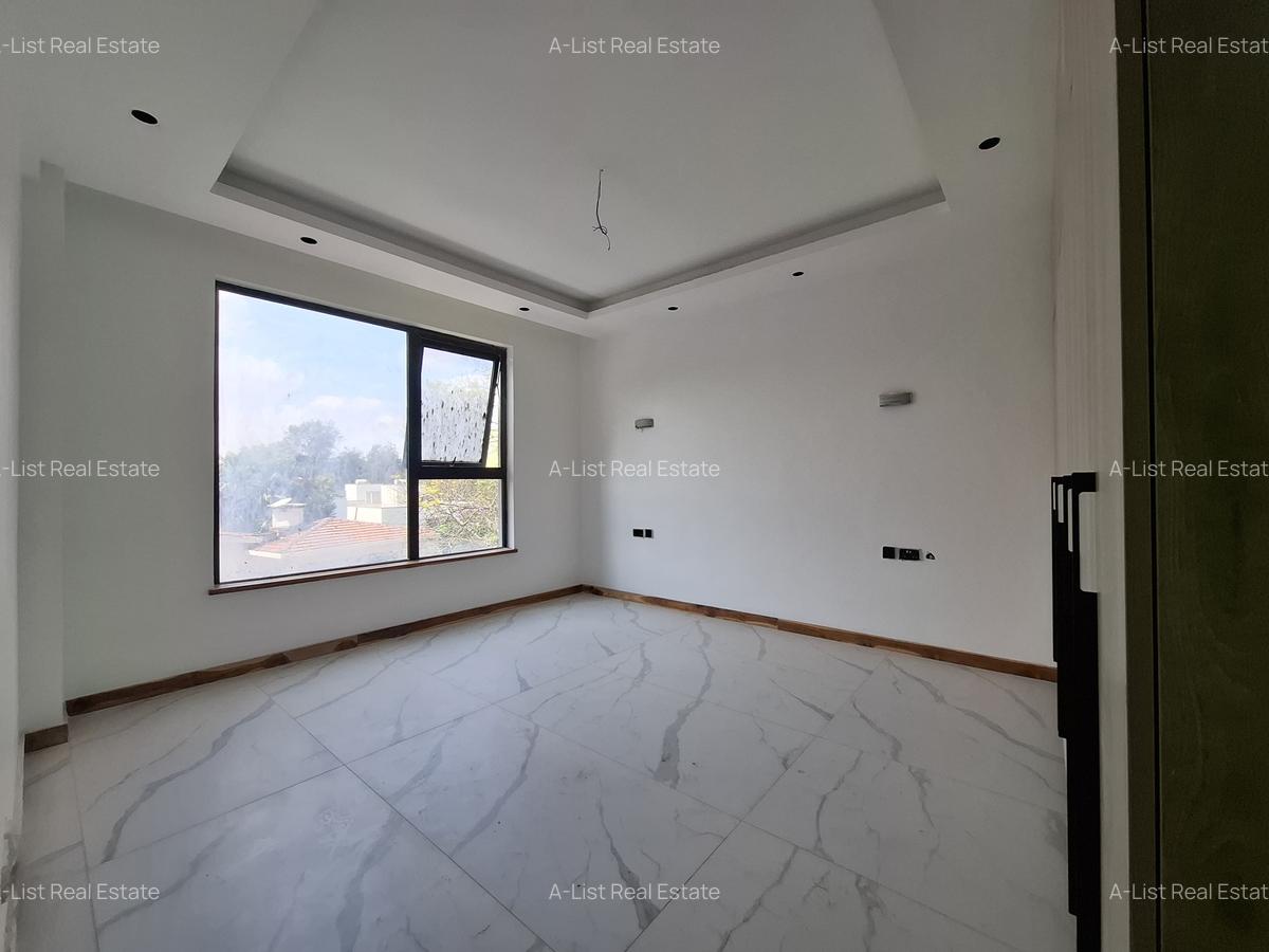 2 Bed Apartment with En Suite at Peponi Road - 7