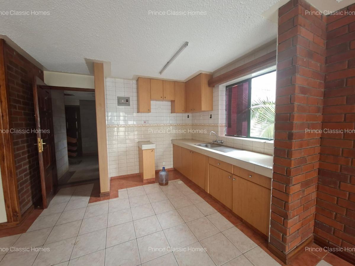 1 Bed Apartment with En Suite in Kilimani - 1