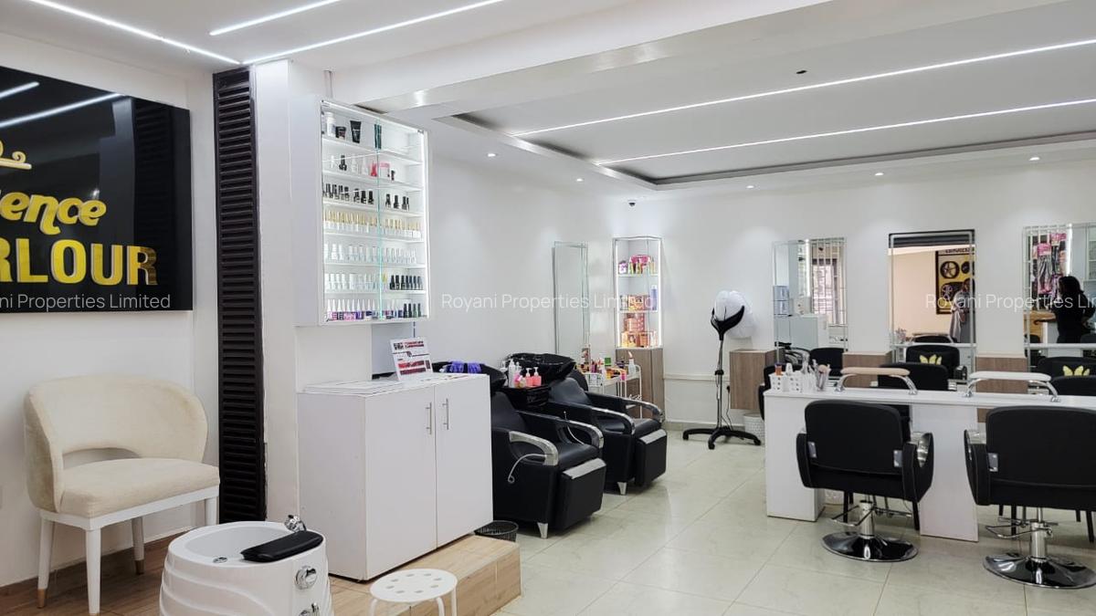 Commercial Property with Backup Generator in Thindigua - 7