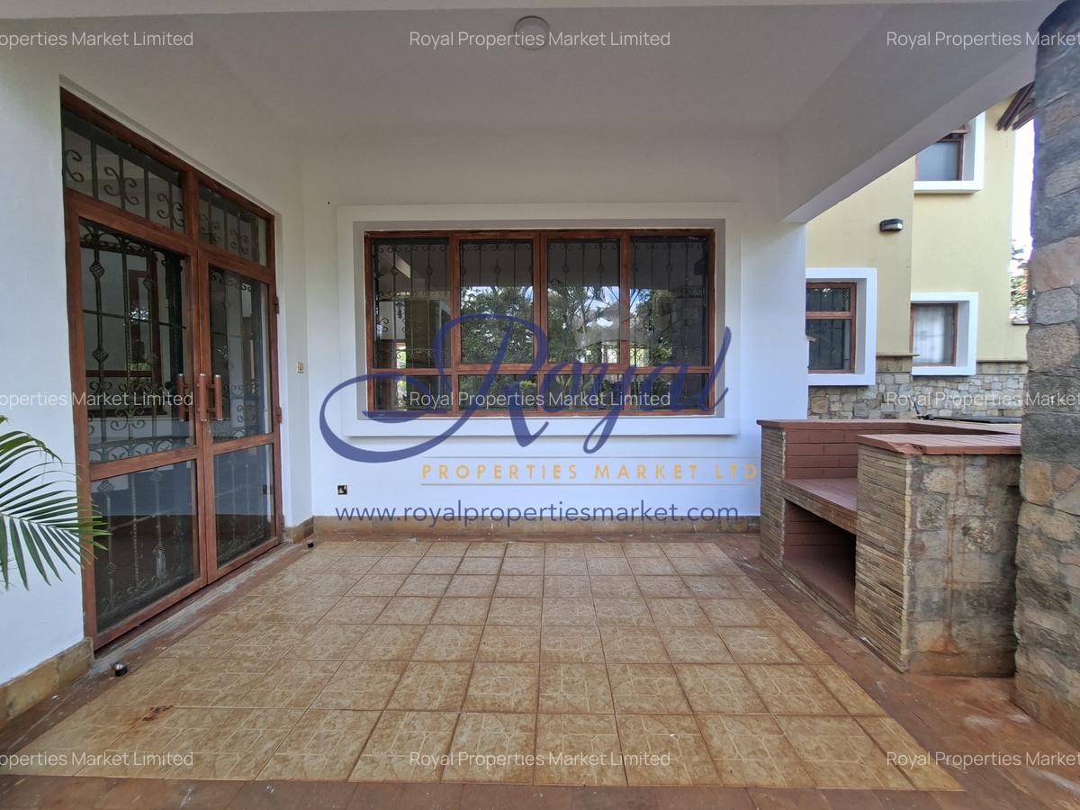 5 Bed House with En Suite in Runda - 10