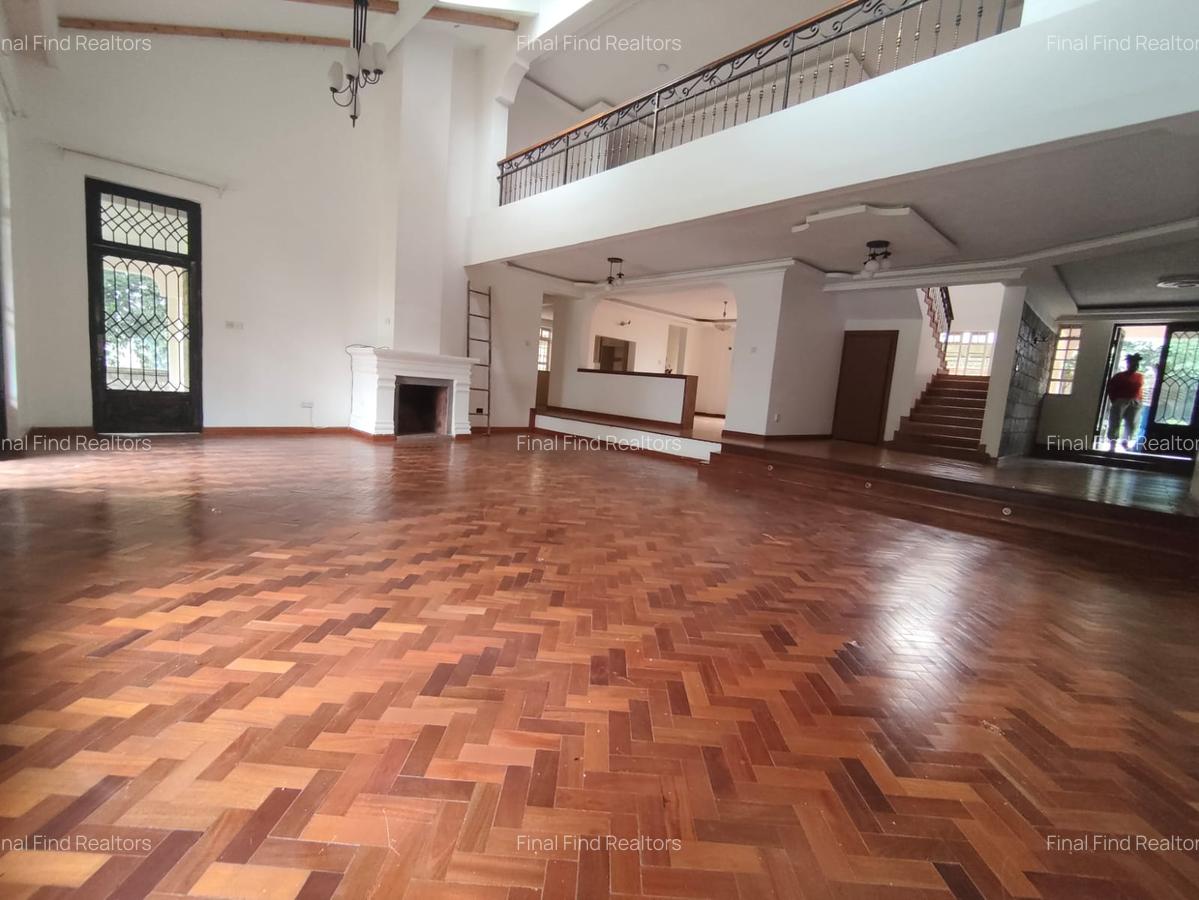 5 Bed House with Backup Generator in Runda - 10