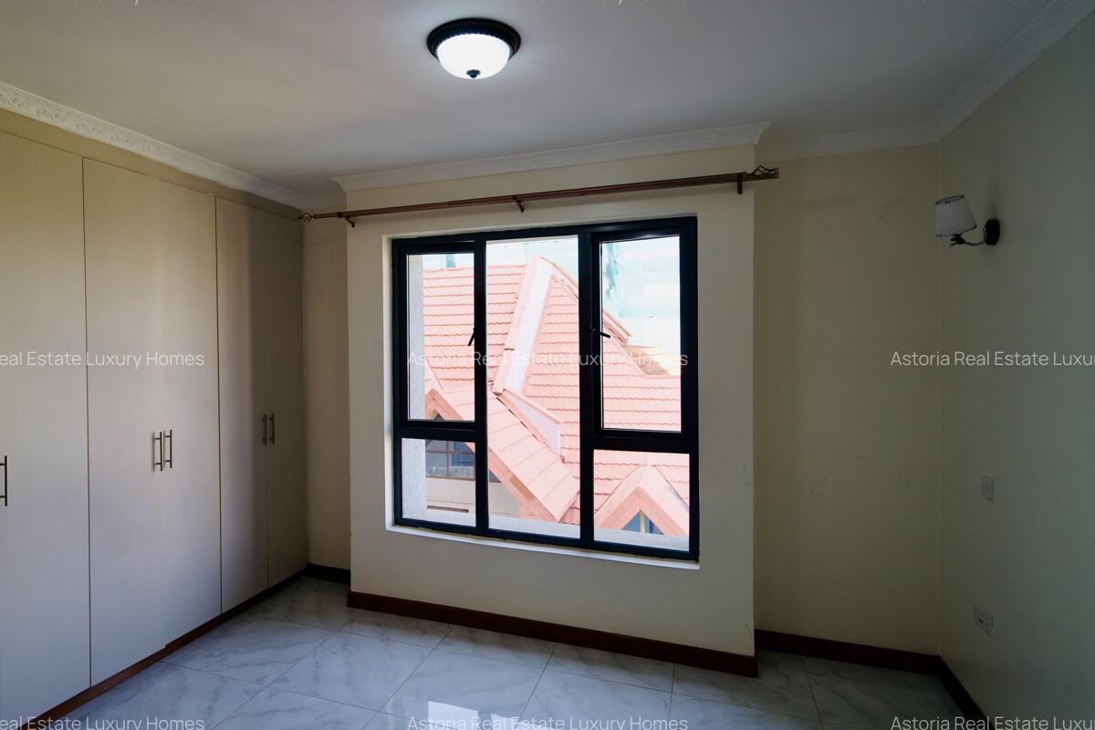 1 Bed Apartment with En Suite at 2026-411 1 Bed - 19