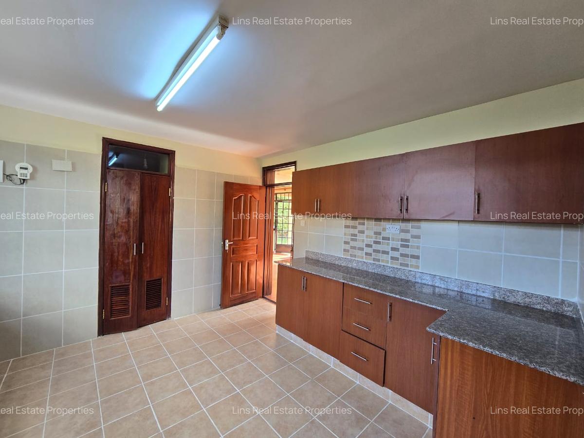 4 Bed Townhouse with En Suite in Kiambu Road - 6