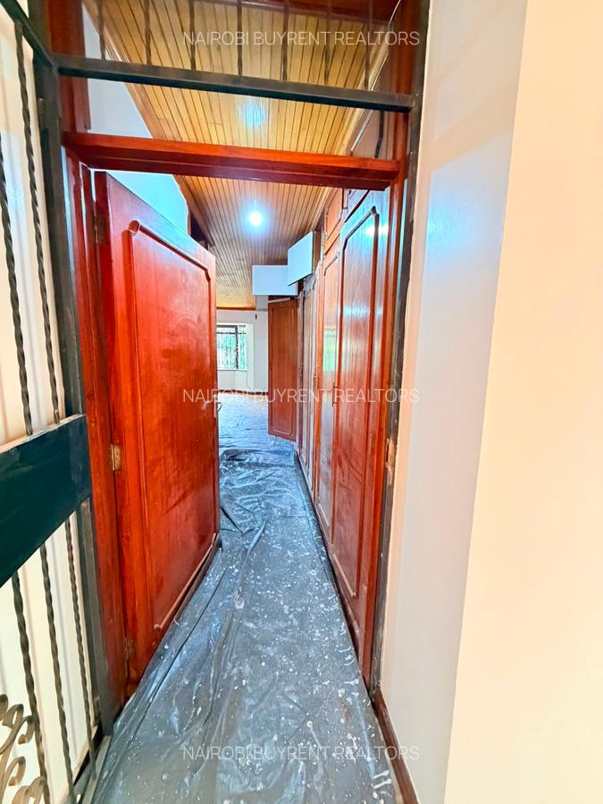 4 Bed Townhouse with En Suite in Westlands Area - 11