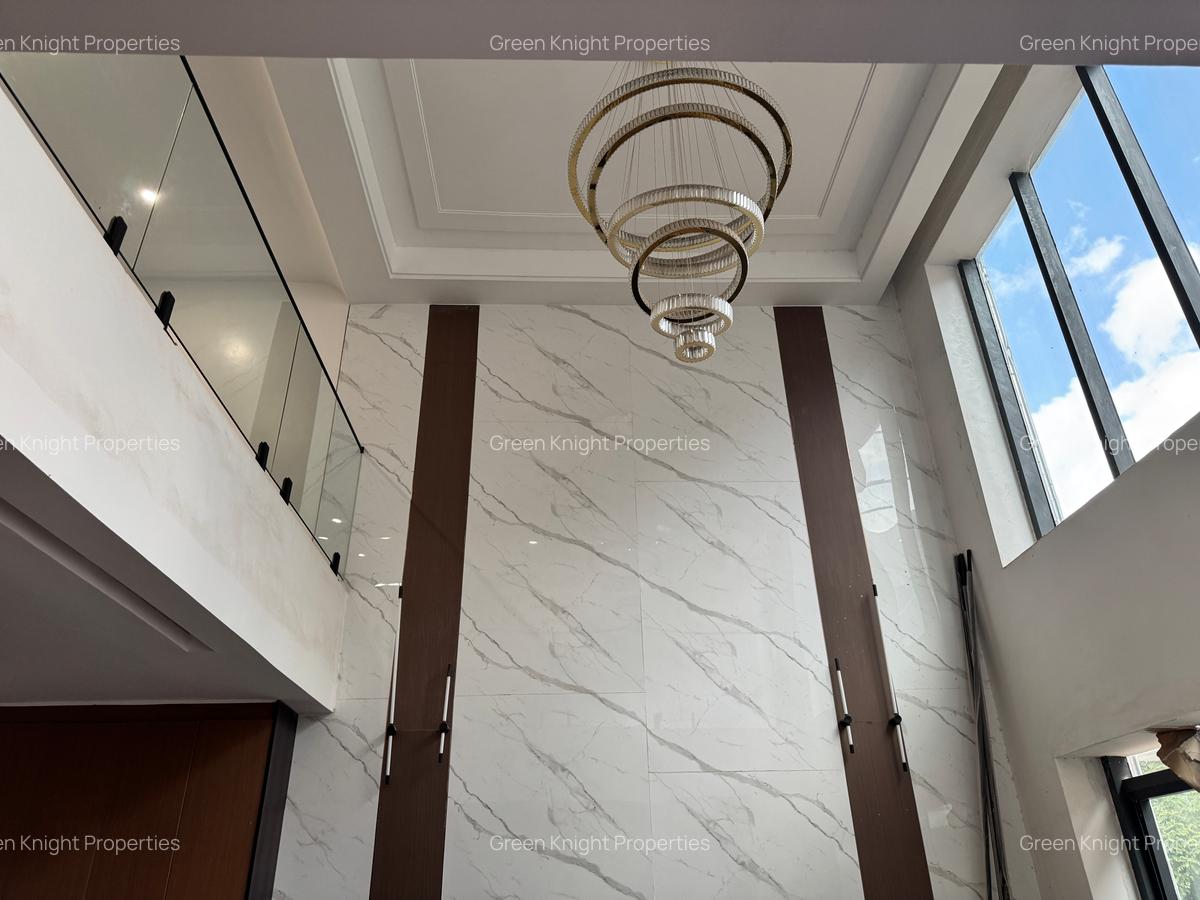 5 Bed Townhouse with En Suite in Lavington - 7