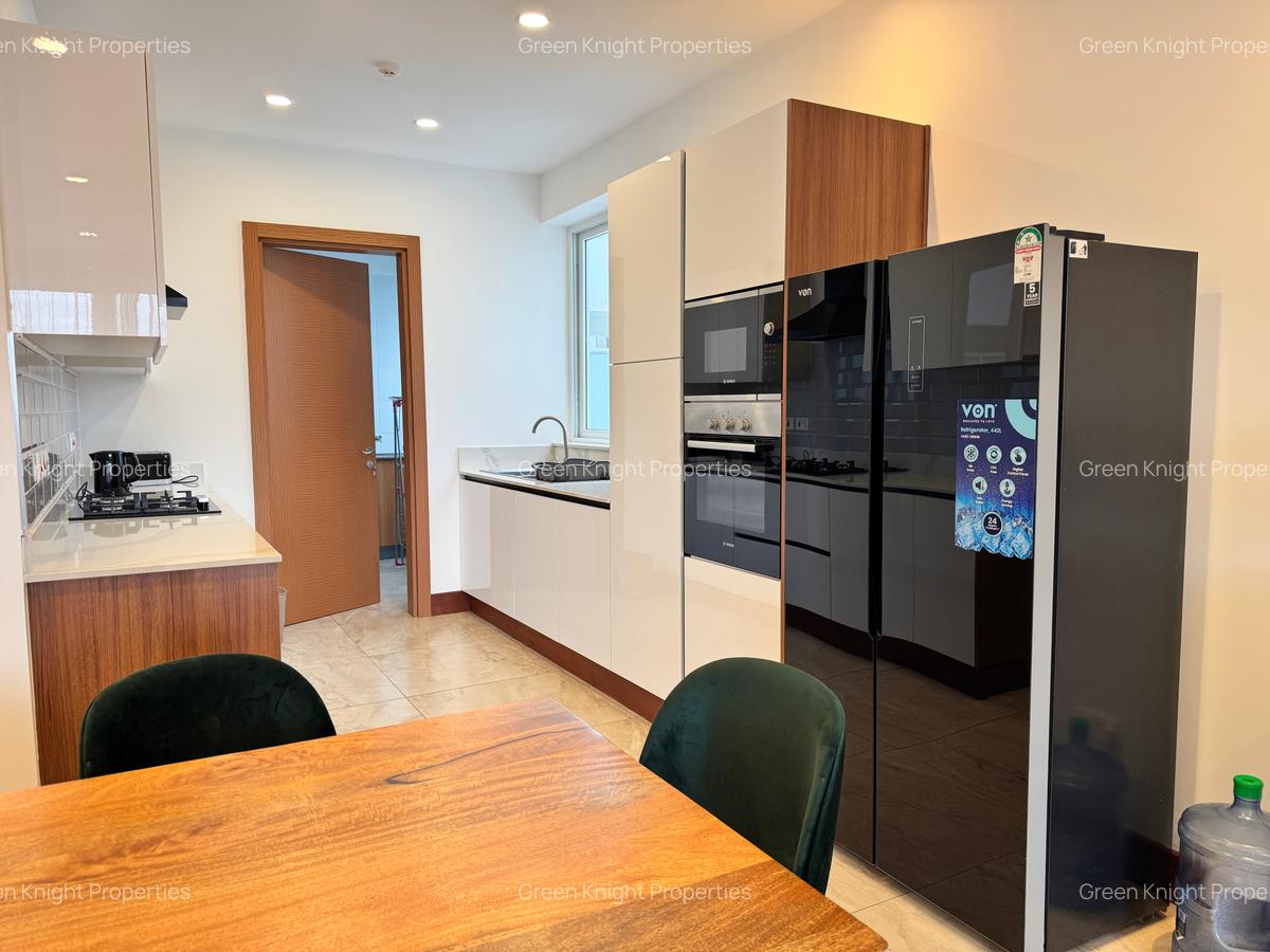 Serviced 2 Bed Apartment with En Suite in Parklands - 6