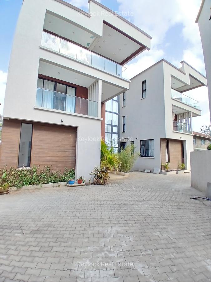 5 Bed Townhouse with En Suite at Lavington Green - 2
