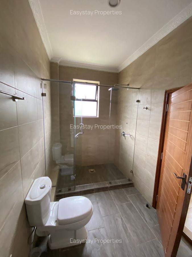 4 Bed Townhouse with En Suite in Ridgeways - 9