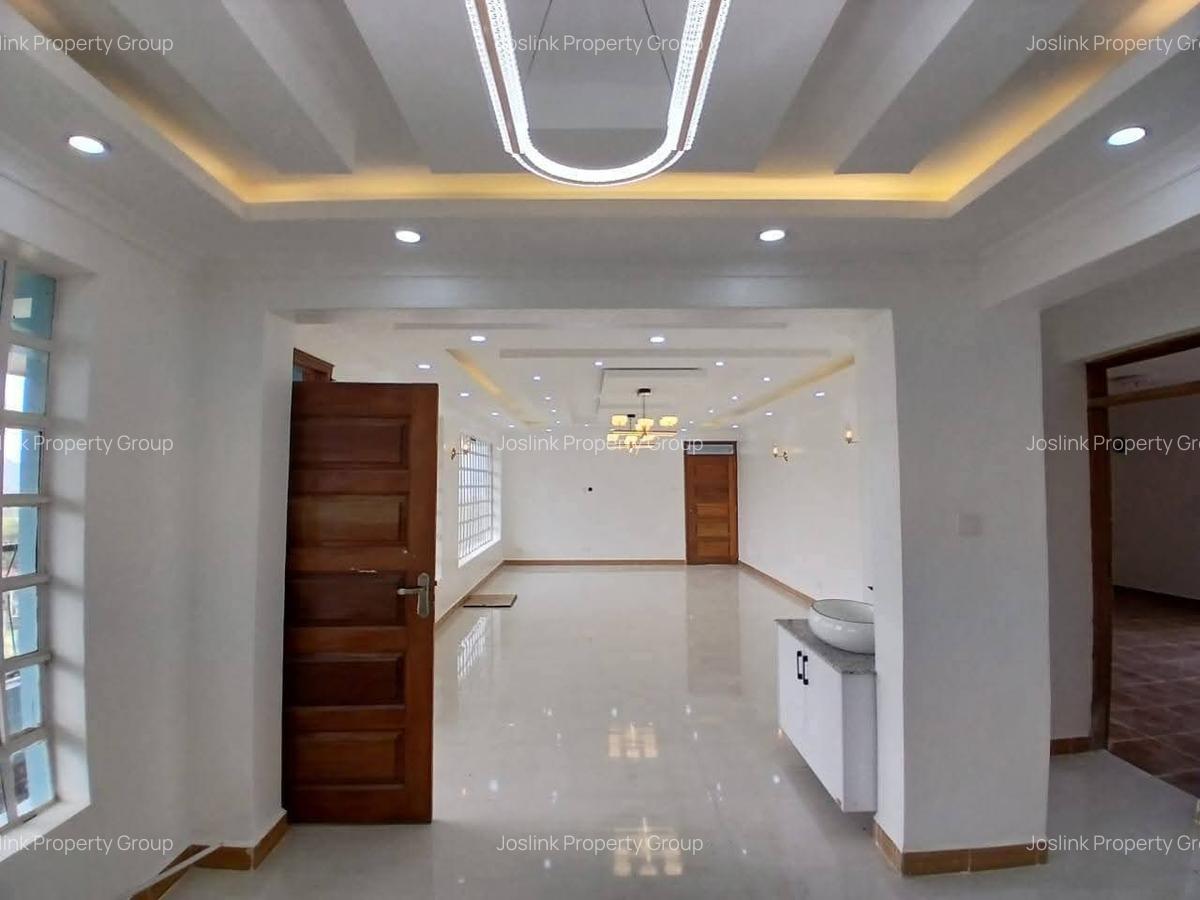 2 Bed Apartment with En Suite at Mt Kenya - 7