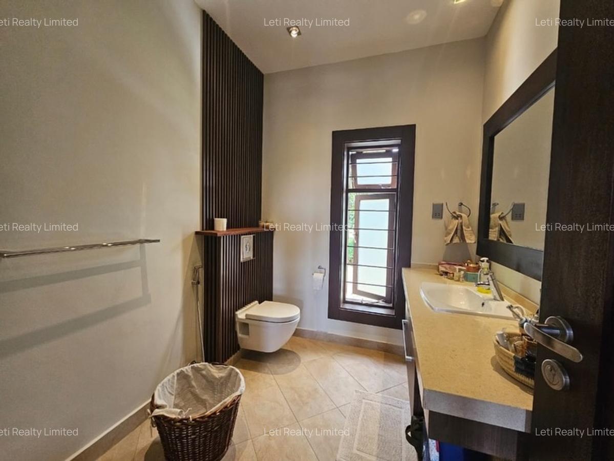 9 Bed Townhouse with En Suite in Lavington - 7