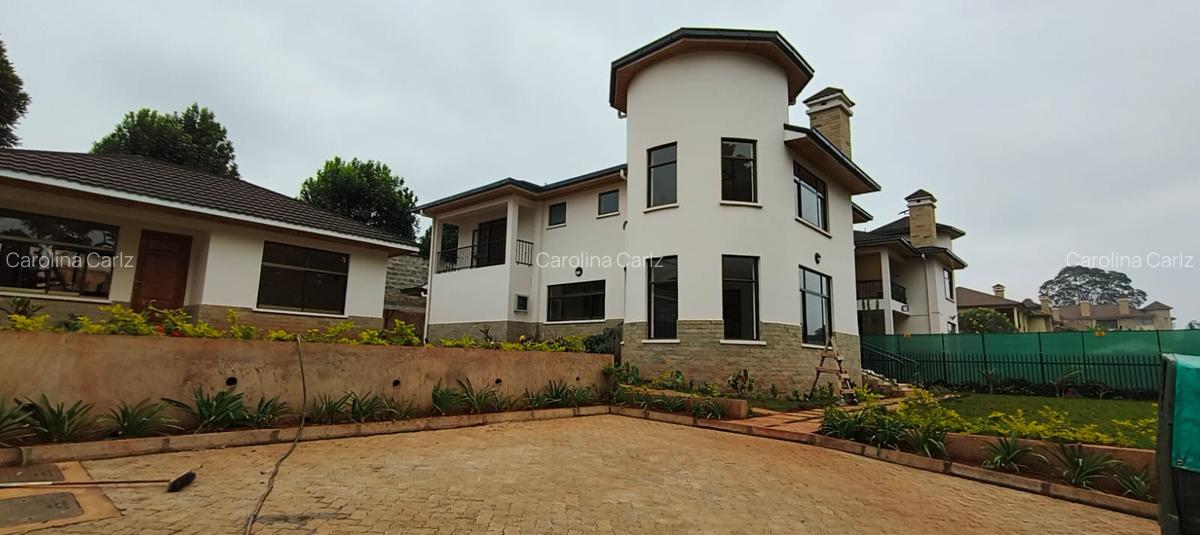 4 Bed House with En Suite at Nyari - 1