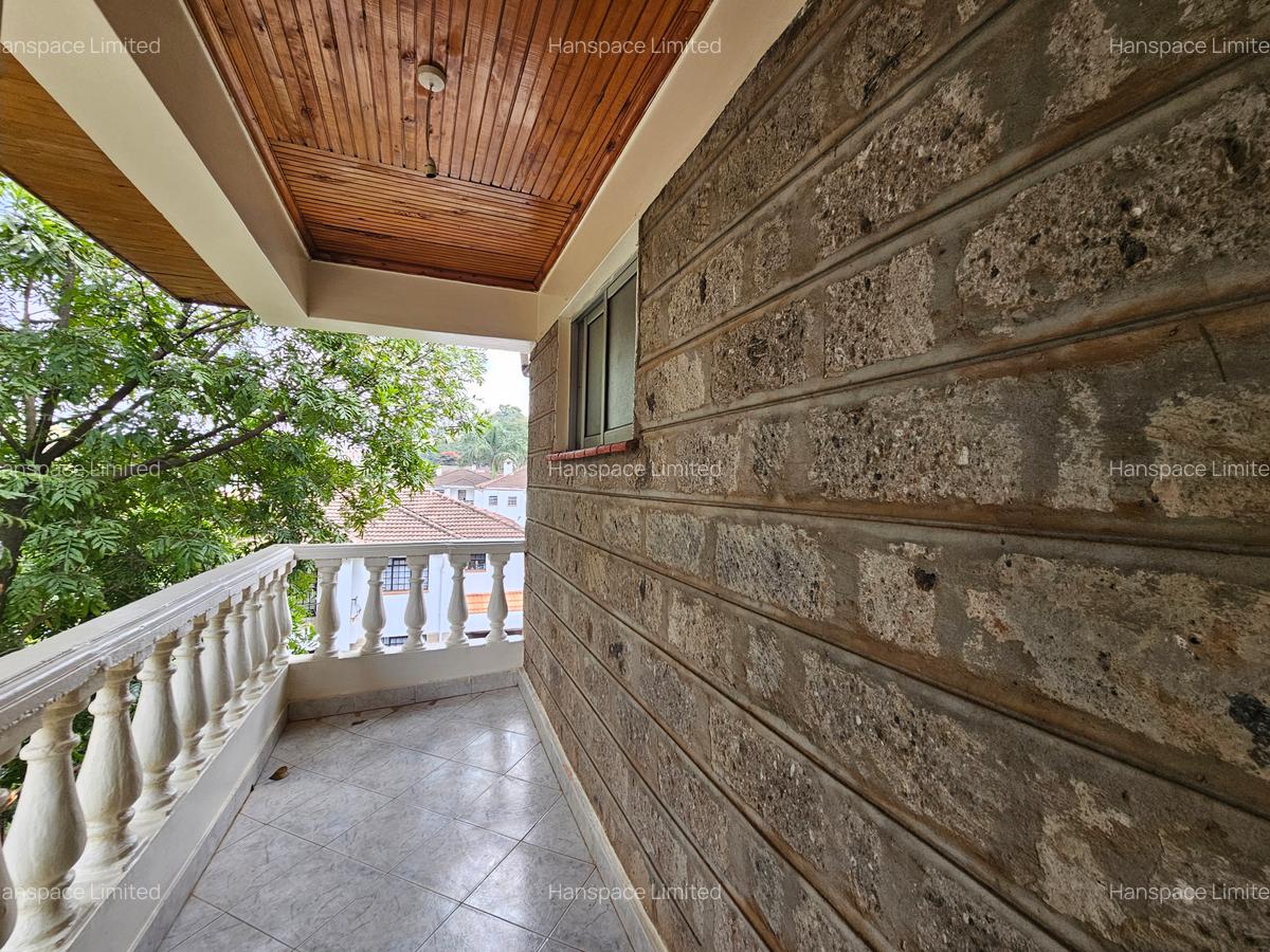 5 Bed Villa with En Suite in Lavington - 8