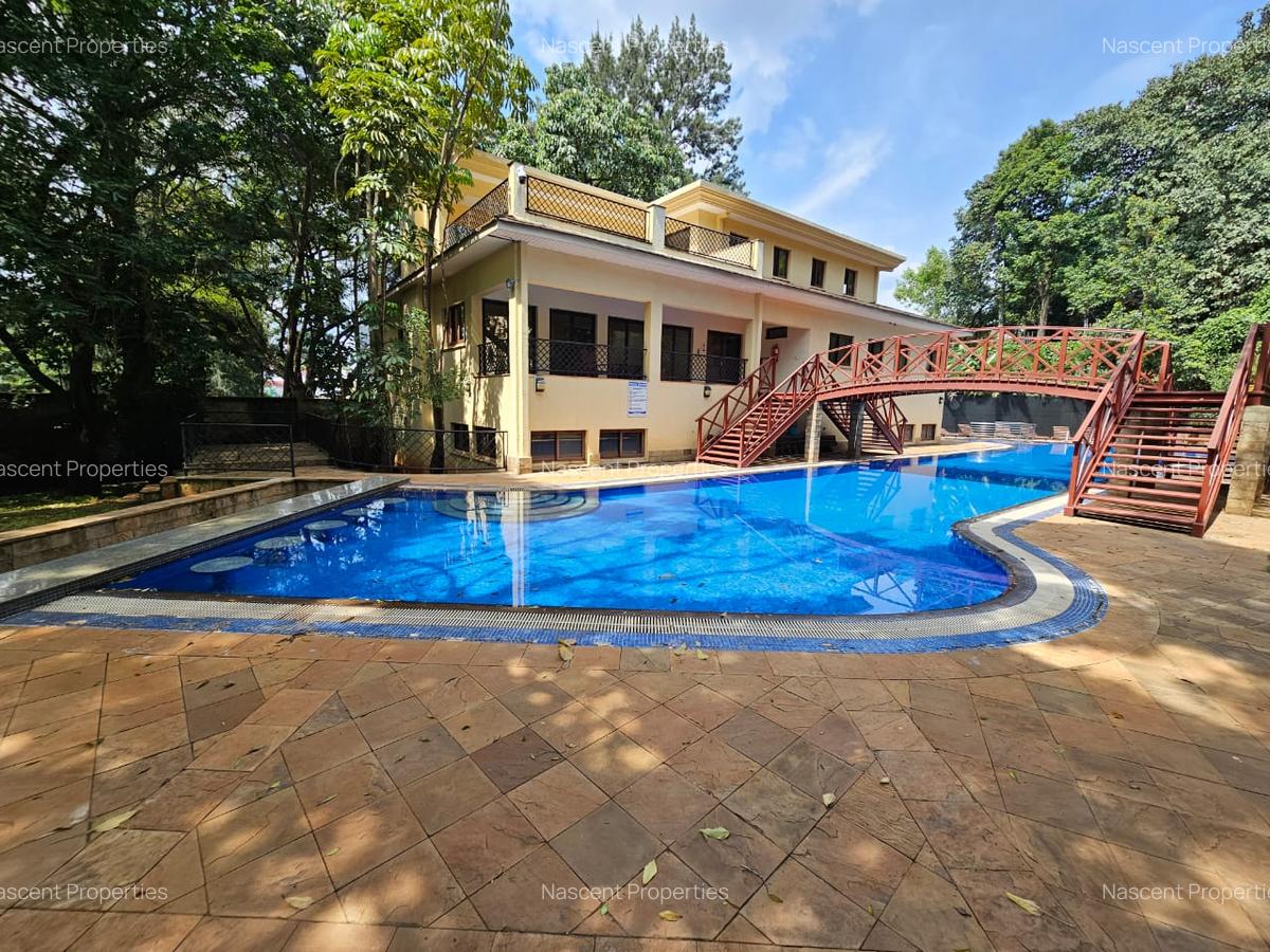 3 Bed Apartment with En Suite in Riverside - 14