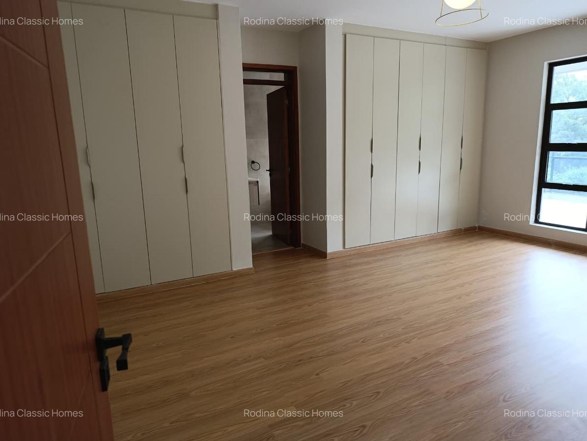 6 Bed Townhouse with En Suite in Karen - 12