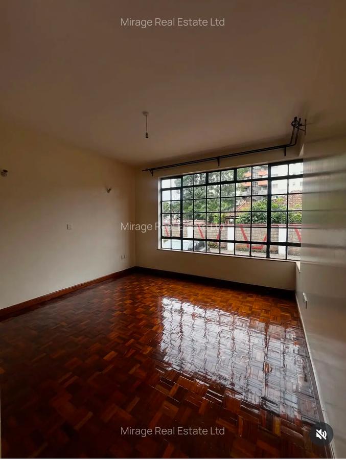 2 Bed Apartment with En Suite in Lavington - 8
