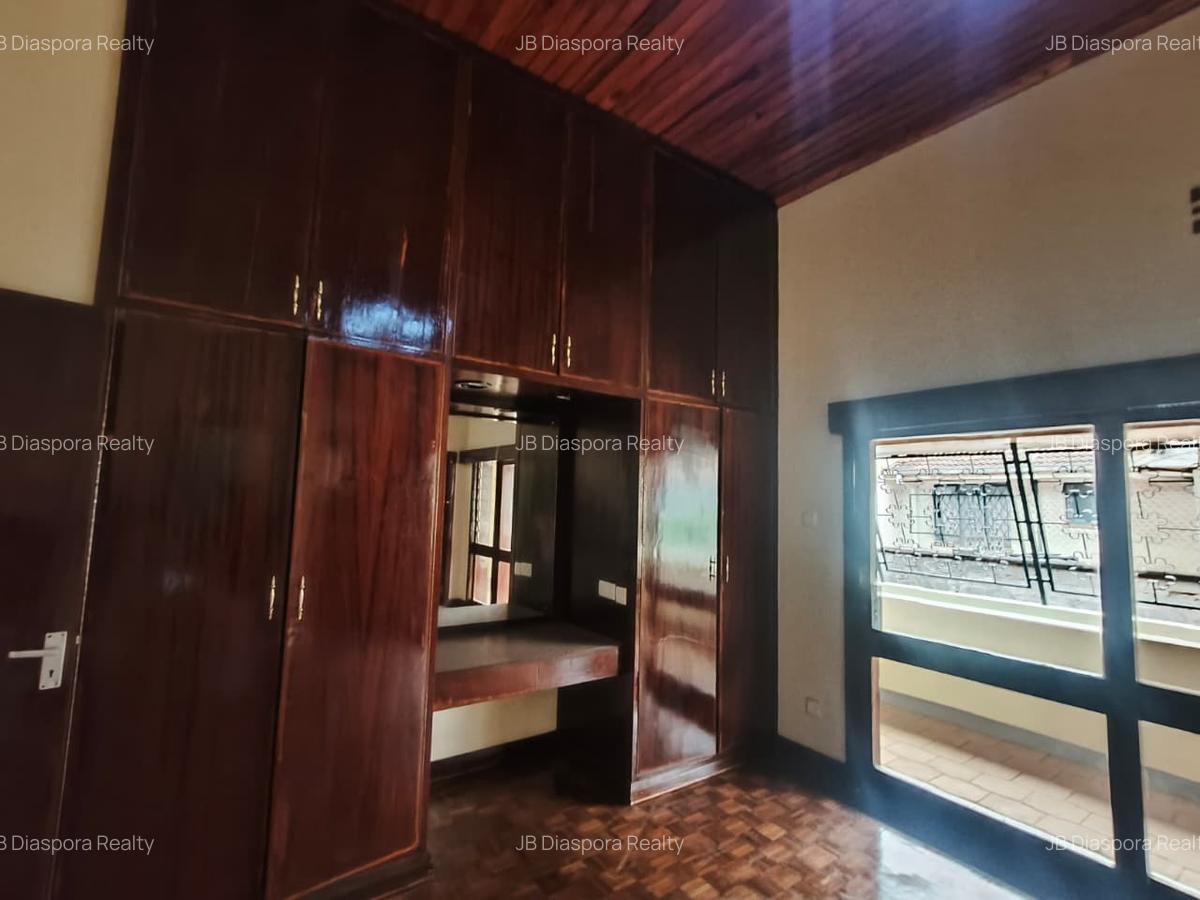 5 Bed Apartment with Staff Quarters at 2Nd Parklands - 8