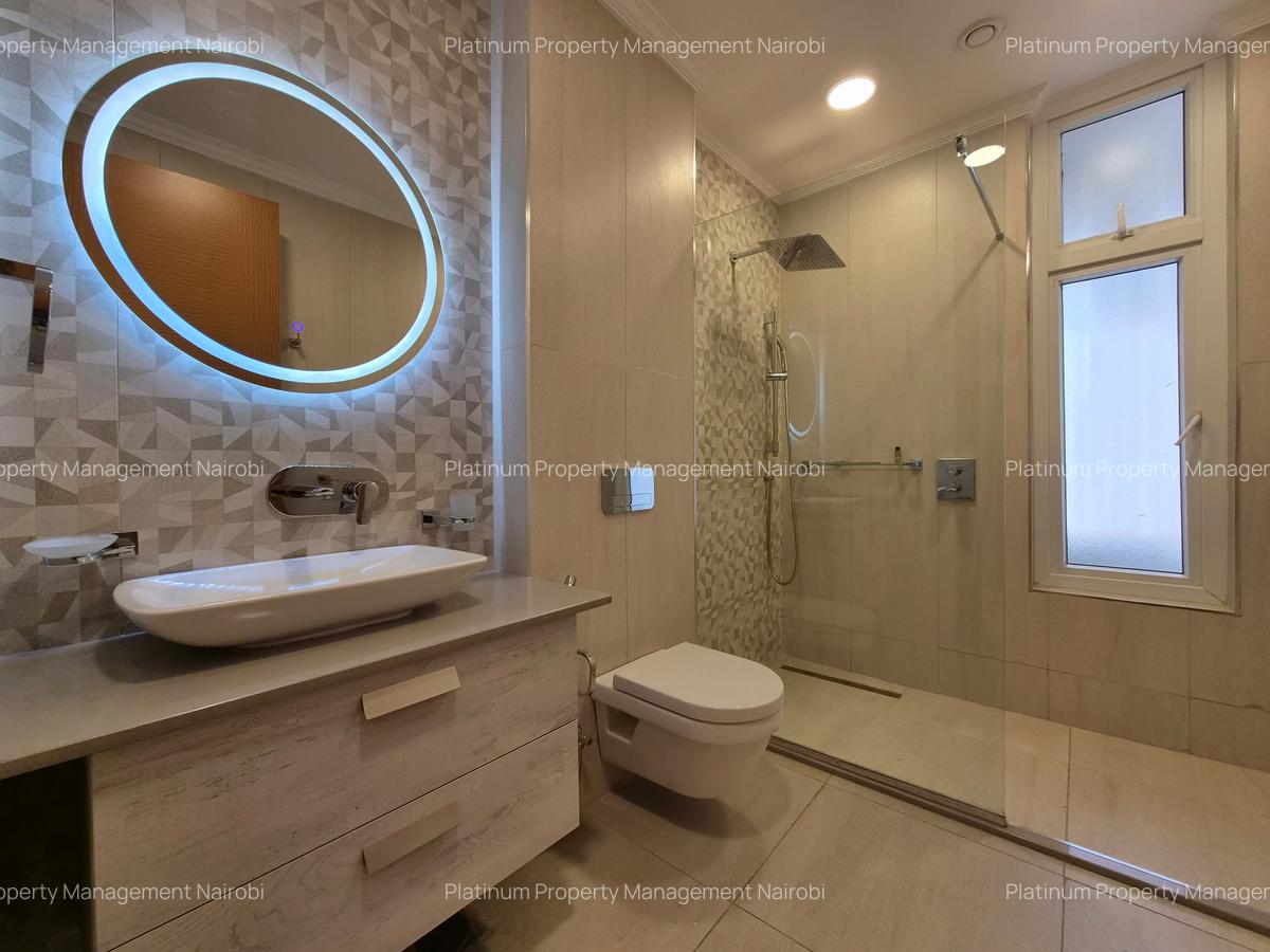 2 Bed Apartment with En Suite at The Colosseum - 10