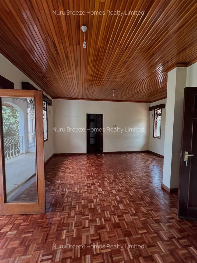 4 Bed Townhouse with En Suite in Lavington - 10