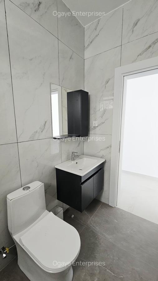 2 Bed Apartment with En Suite at Off Links Road - 10