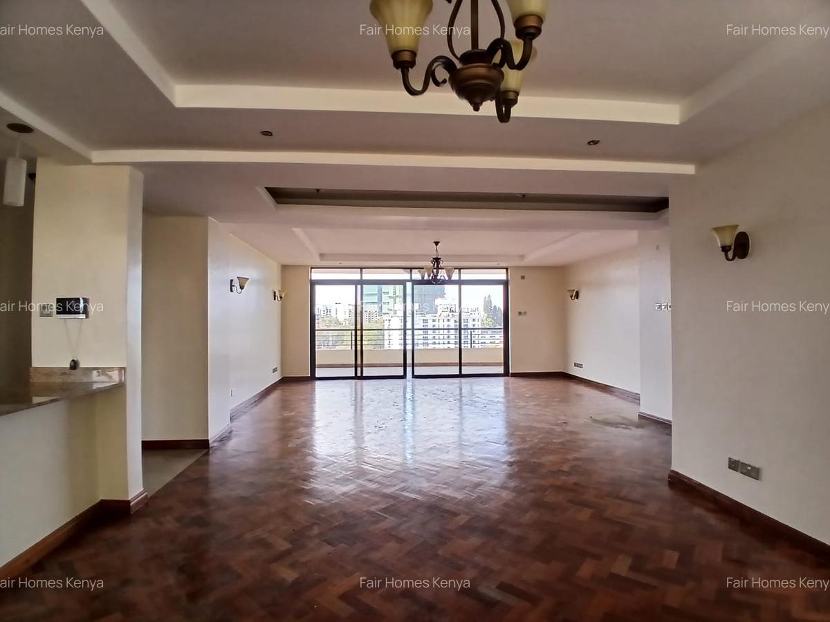 3 Bed Apartment with En Suite at Riverside Drive - 4