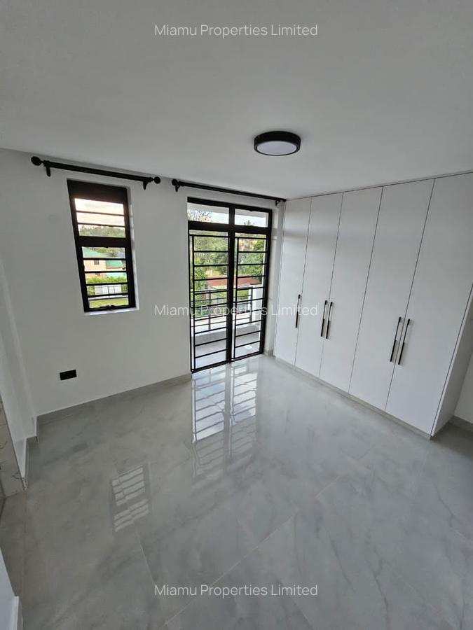 5 Bed House with Garden in Cianda - 7
