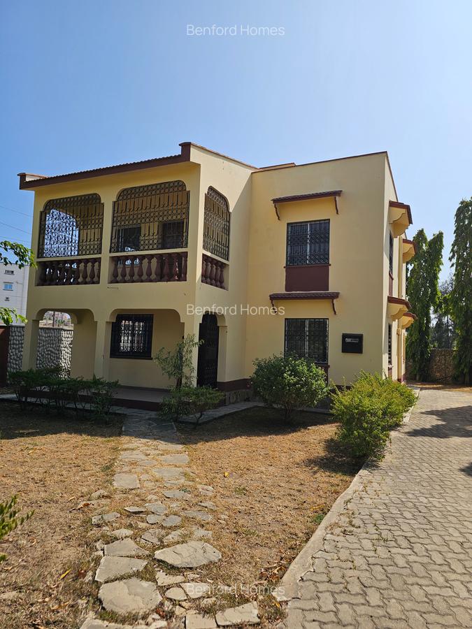 3 Bed Townhouse with En Suite at Nyali - 1