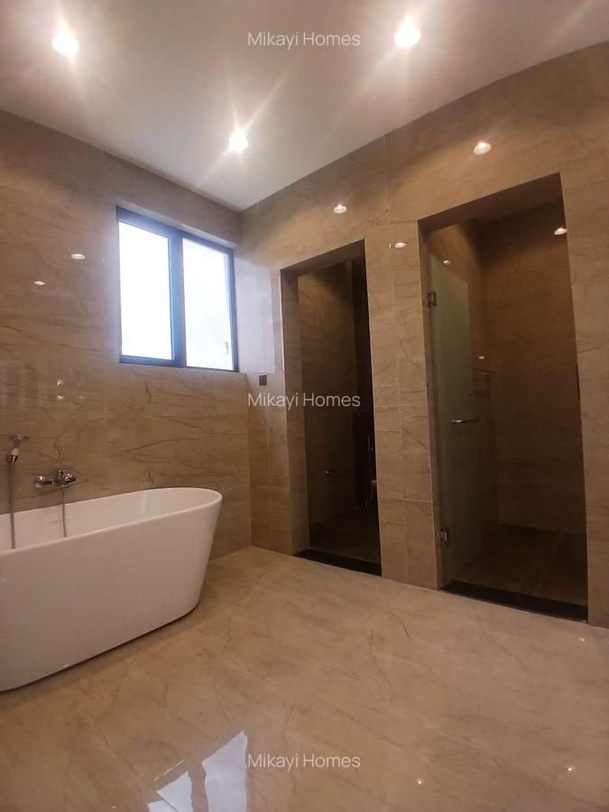 5 Bed Villa with En Suite in Lavington - 17