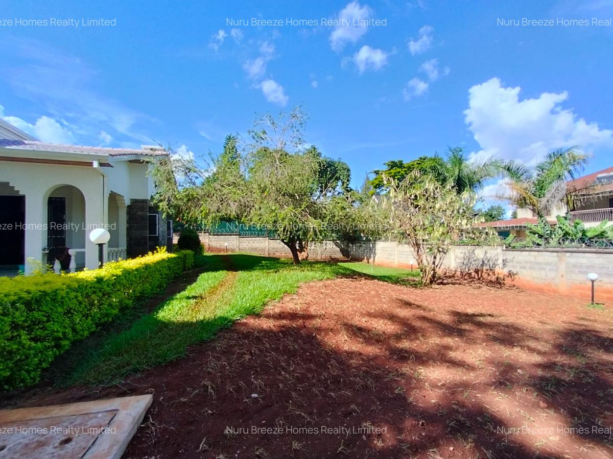 5 Bed House with En Suite in Runda - 15