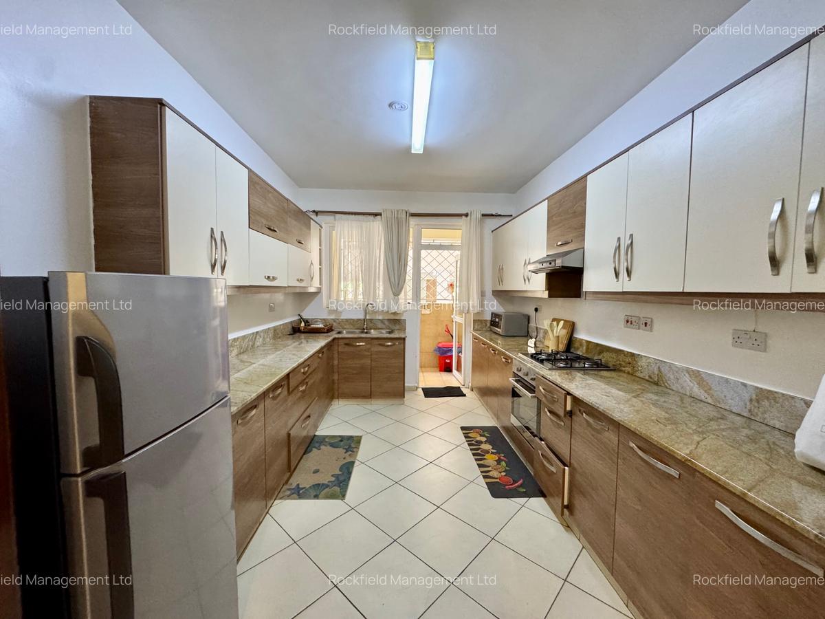 Furnished 2 Bed Apartment with En Suite in Brookside - 3