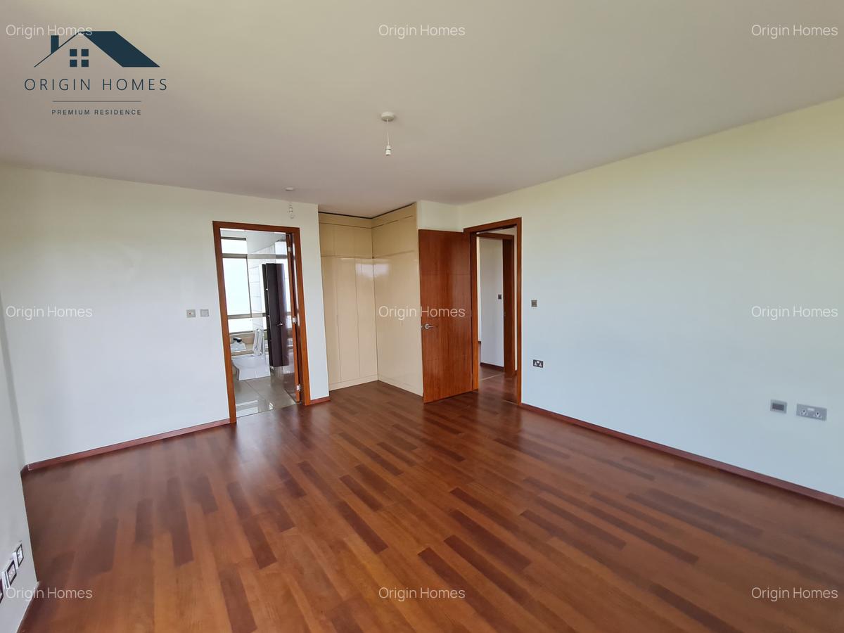 3 Bed Apartment with En Suite at Parklands Road - 11