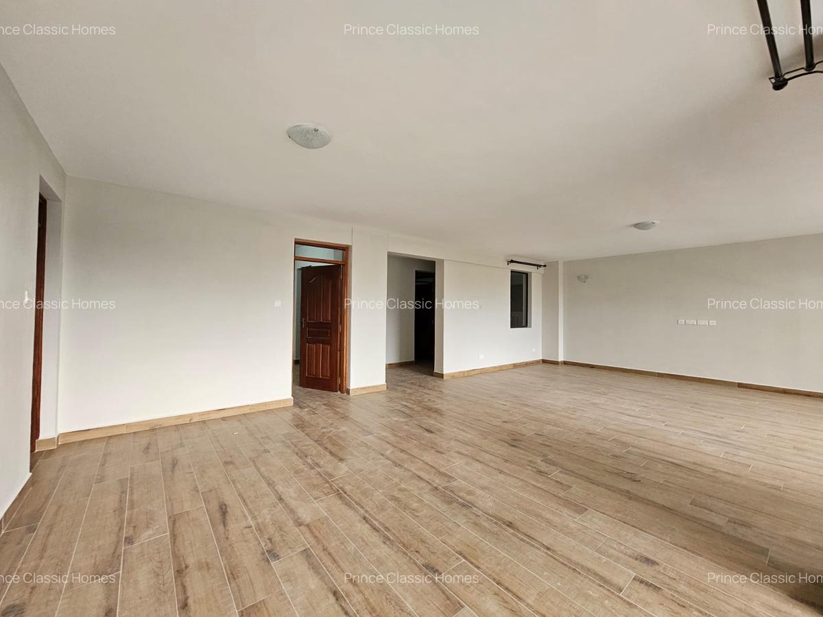 3 Bed Apartment with En Suite in Lavington - 4